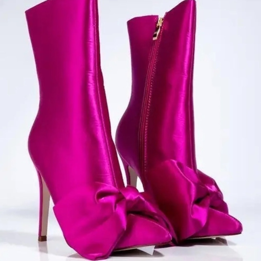 Akira Satin Fuchsia pink bow ankle boots booties